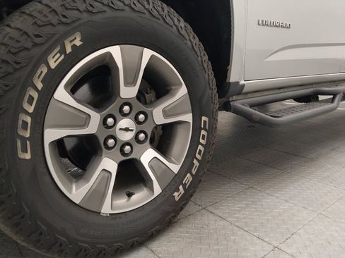 Used 2019 Chevrolet Colorado Z71 AWD/4WD image 31
