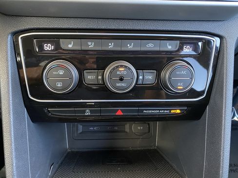 Certified 2023 Volkswagen Atlas SE w/ Black Wheel Package AWD/4WD image 35