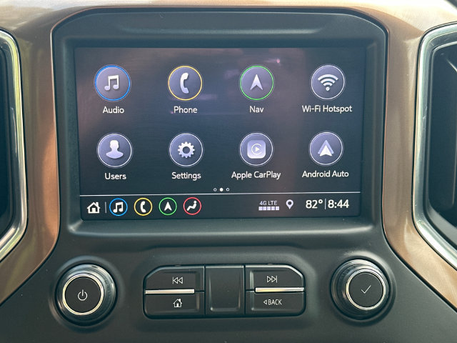 Used 2019 Chevrolet Silverado 1500 High Country w/ Technology Package AWD/4WD image 32