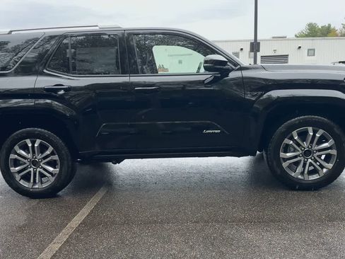New 2026 Toyota 4Runner Limited AWD/4WD image 9