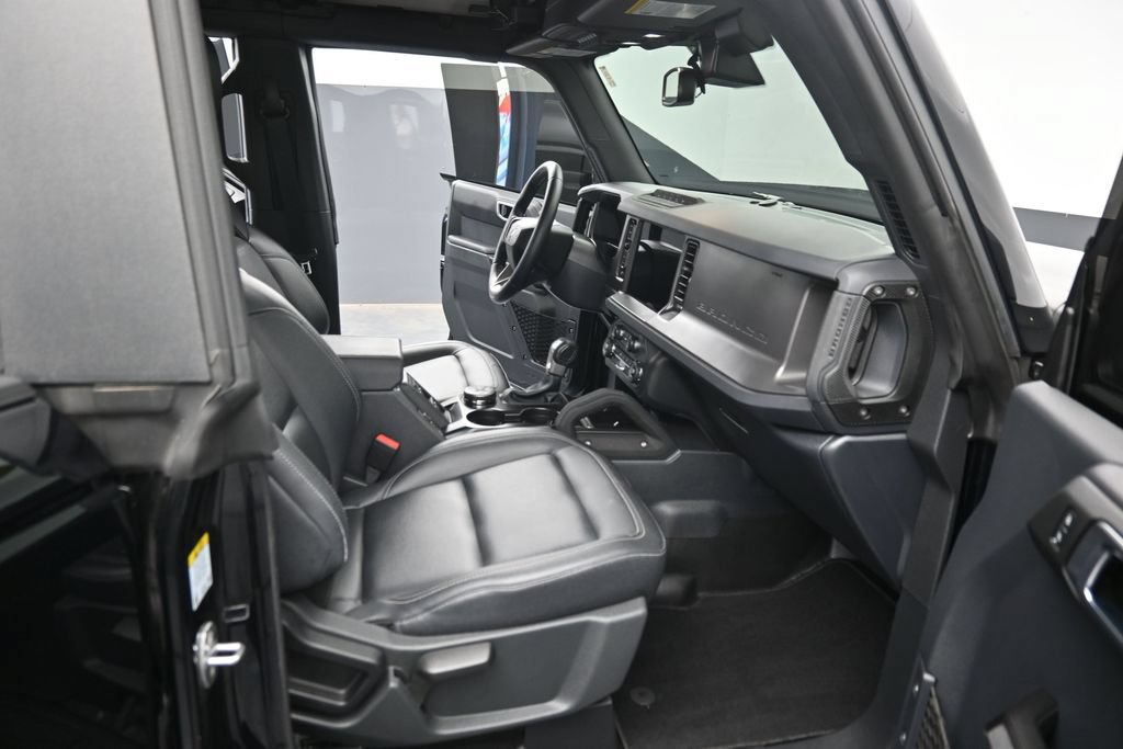 Used 2025 Ford Bronco Badlands AWD/4WD image 32