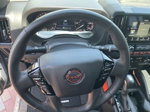 Used 2025 Nissan Frontier Pro-X RWD image 12