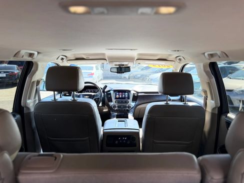 Used 2019 Chevrolet Suburban LT RWD image 36
