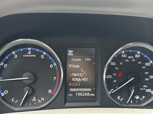 Used 2016 Toyota RAV4 XLE image 30