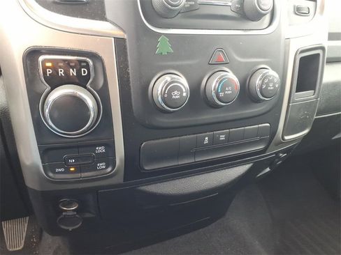 Used 2018 RAM 1500 Classic SLT image 10