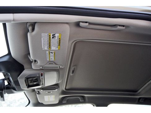 Used 2024 Subaru Forester Premium AWD/4WD image 27