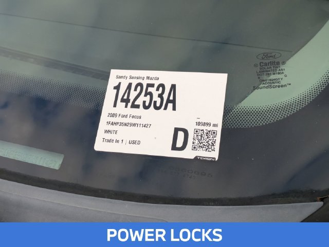 Used 2009 Ford Focus SE FWD image 8