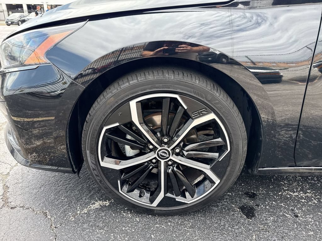 Used 2024 Nissan Altima 2.5 SR FWD image 32