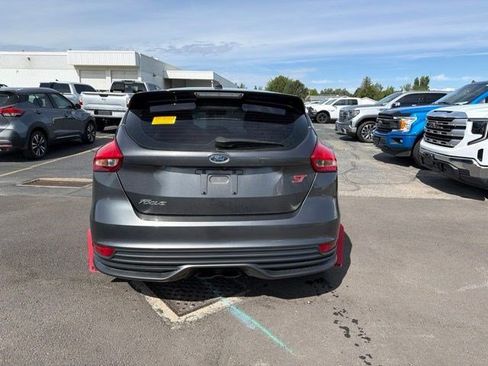 Used 2018 Ford Focus ST FWD image 5