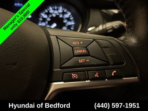 Used 2019 Nissan Rogue SV AWD/4WD image 18