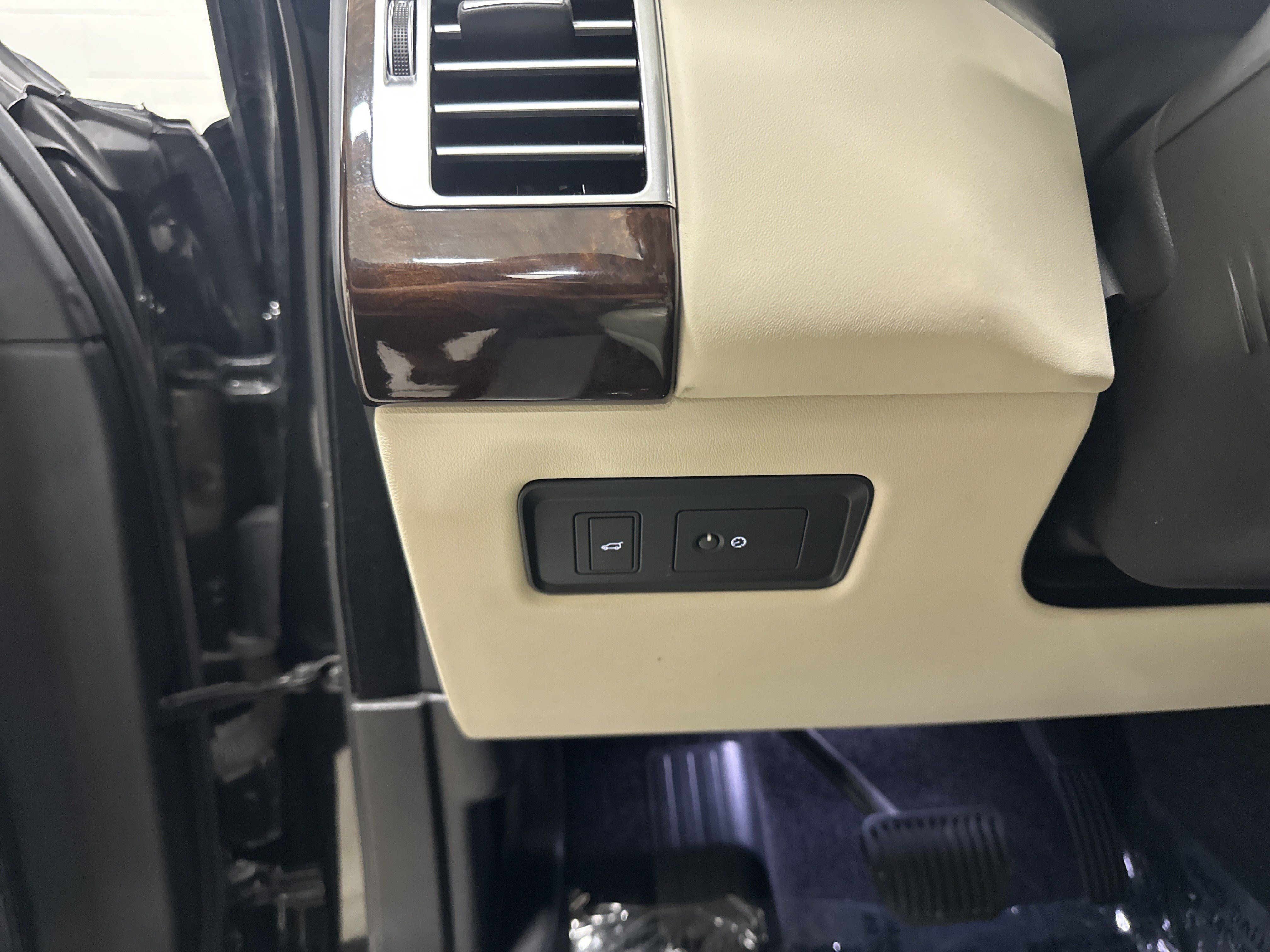 Used 2020 Land Rover Range Rover HSE AWD/4WD image 37