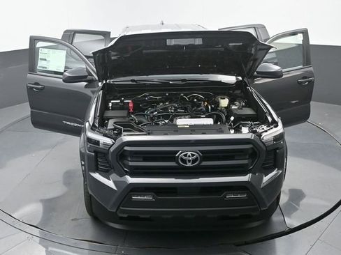 New 2026 Toyota Tacoma SR5 w/ SR5 Upgrade Package image 32