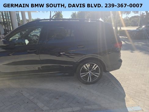 Certified 2022 BMW X7 M50i w/ Executive Package image 15