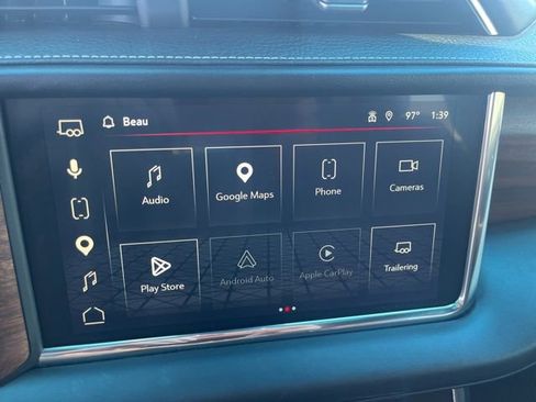 Used 2023 GMC Yukon XL Denali Ultimate AWD/4WD image 18