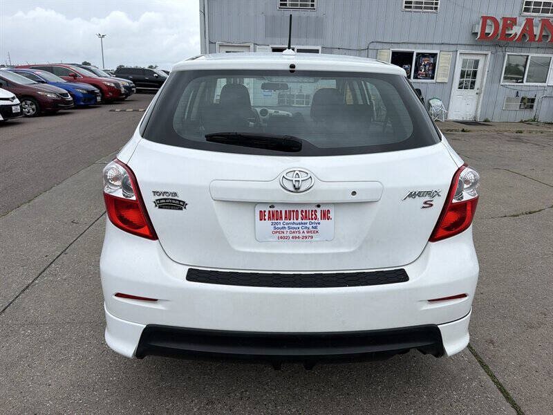Used 2009 Toyota Matrix S FWD image 4