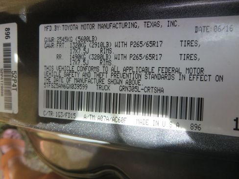 Used 2016 Toyota Tacoma TRD Sport w/ Towing Package image 26