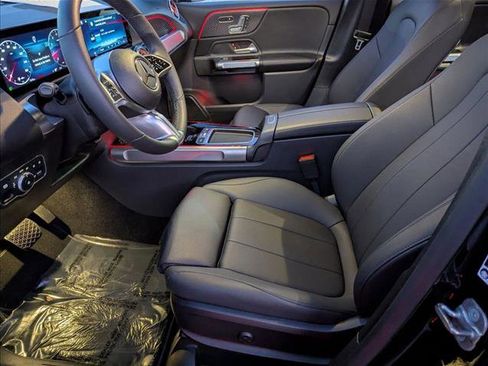 Certified 2025 Mercedes-Benz GLB 250 image 15