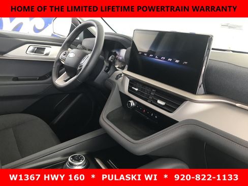 Used 2025 Ford Explorer Active AWD/4WD image 5