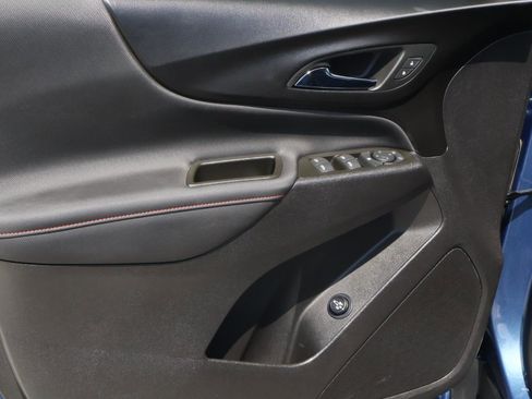 Used 2024 Chevrolet Equinox RS FWD image 13