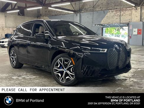 Certified 2024 BMW iX xDrive50 w/ Premium Package AWD/4WD image 1