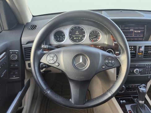 Used 2010 Mercedes-Benz GLK 350 4MATIC image 11