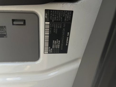 Used 2017 Mercedes-Benz Sprinter 2500 image 27