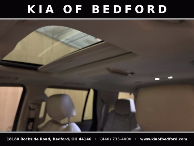 Used 2016 Cadillac Escalade Luxury AWD/4WD image 24