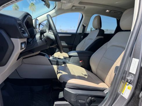 Used 2021 Ford Escape SEL w/ Technology Package FWD image 5