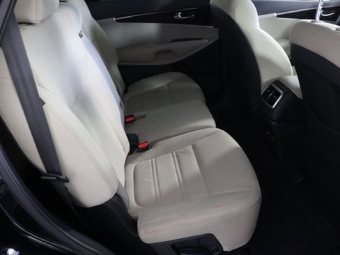 Used 2019 Kia Sorento AWD w/ Option Group 020 image 22