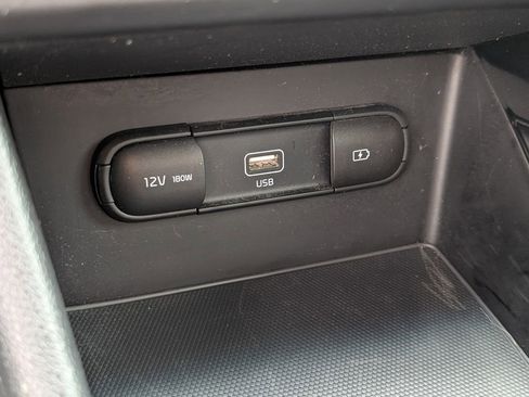 Certified 2022 Kia Niro LXS image 28