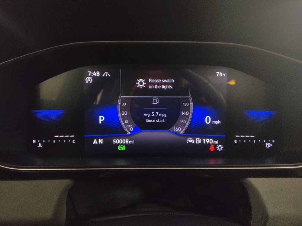 Used 2025 Volkswagen Jetta SE FWD image 23