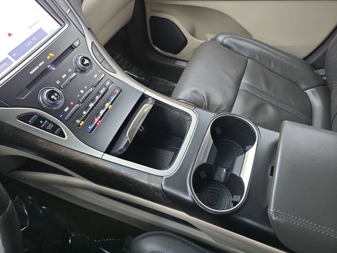 Used 2020 Lincoln Nautilus Reserve w/ Equipment Group 201A image 25