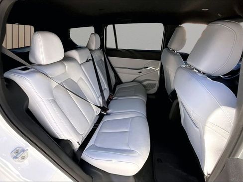 New 2026 Jeep Cherokee Laredo AWD/4WD image 19