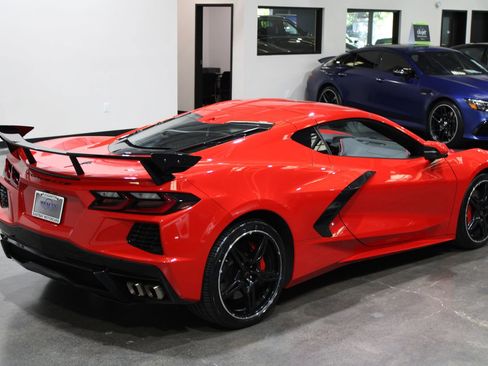 Used 2022 Chevrolet Corvette Stingray Preferred Cpe w/ Z51 Performance Package RWD image 16