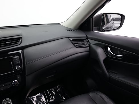 Used 2020 Nissan Rogue SL FWD image 37