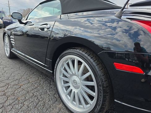 Used 2005 Chrysler Crossfire SRT-6 RWD image 27