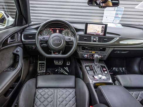 Used 2018 Audi S6 Premium Plus image 13