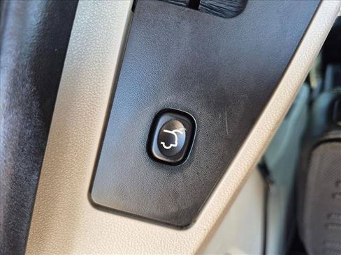 Used 2019 Dodge Grand Caravan SXT FWD image 7