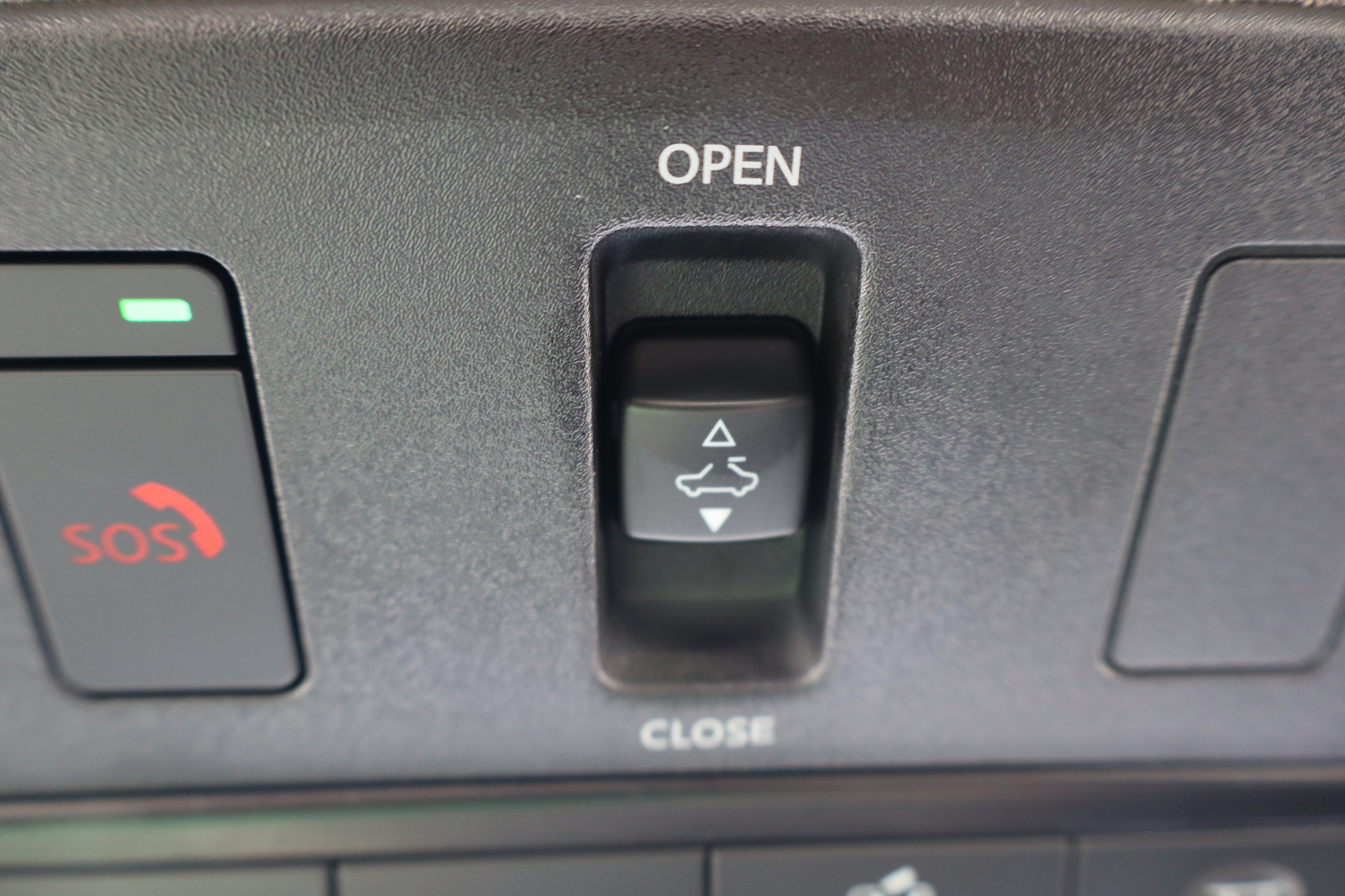 Used 2023 Nissan Altima 2.0 SR FWD image 24