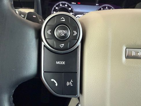Used 2018 Land Rover Discovery SE AWD/4WD image 15