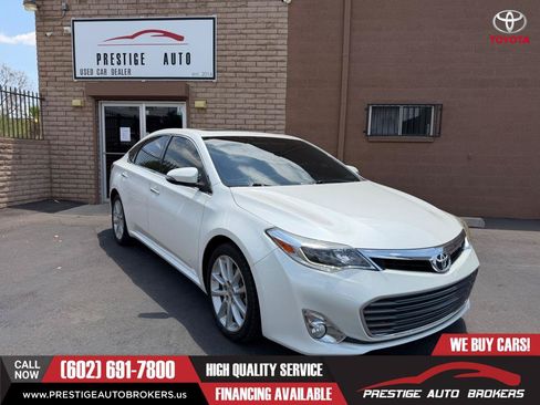 Used 2014 Toyota Avalon Limited FWD image 1