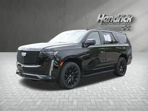 Used 2023 Cadillac Escalade Sport w/ LPO, ONYX Package AWD/4WD image 5