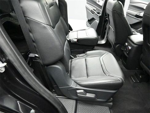 Certified 2021 Ford Explorer ST w/ ST Street Pack image 25