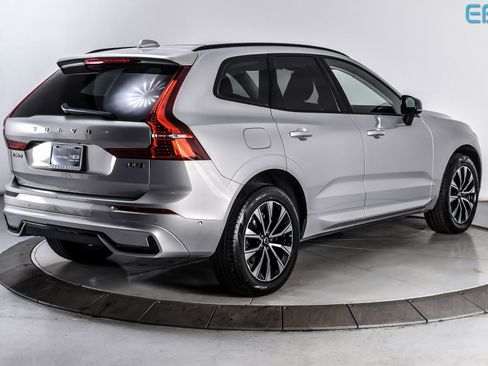 Used 2025 Volvo XC60 B5 Plus image 6