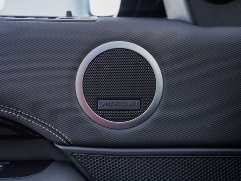 Used 2023 Land Rover Discovery S R-Dynamic image 36