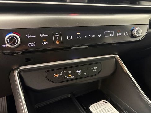 New 2026 Kia Carnival SX Prestige FWD image 32
