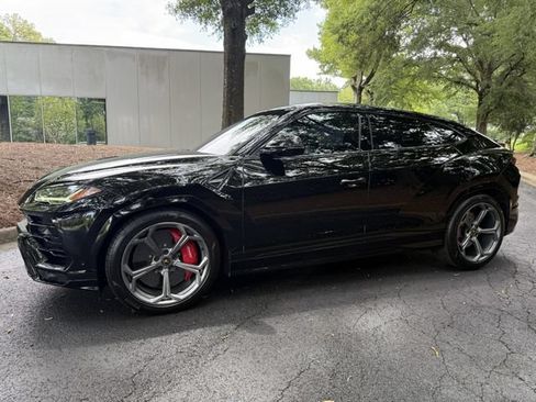 Used 2020 Lamborghini Urus AWD/4WD image 2