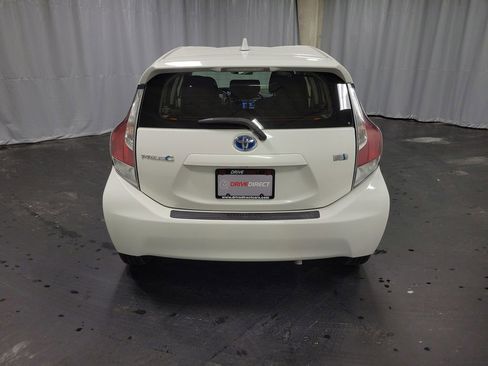 Used 2016 Toyota Prius C Two image 7