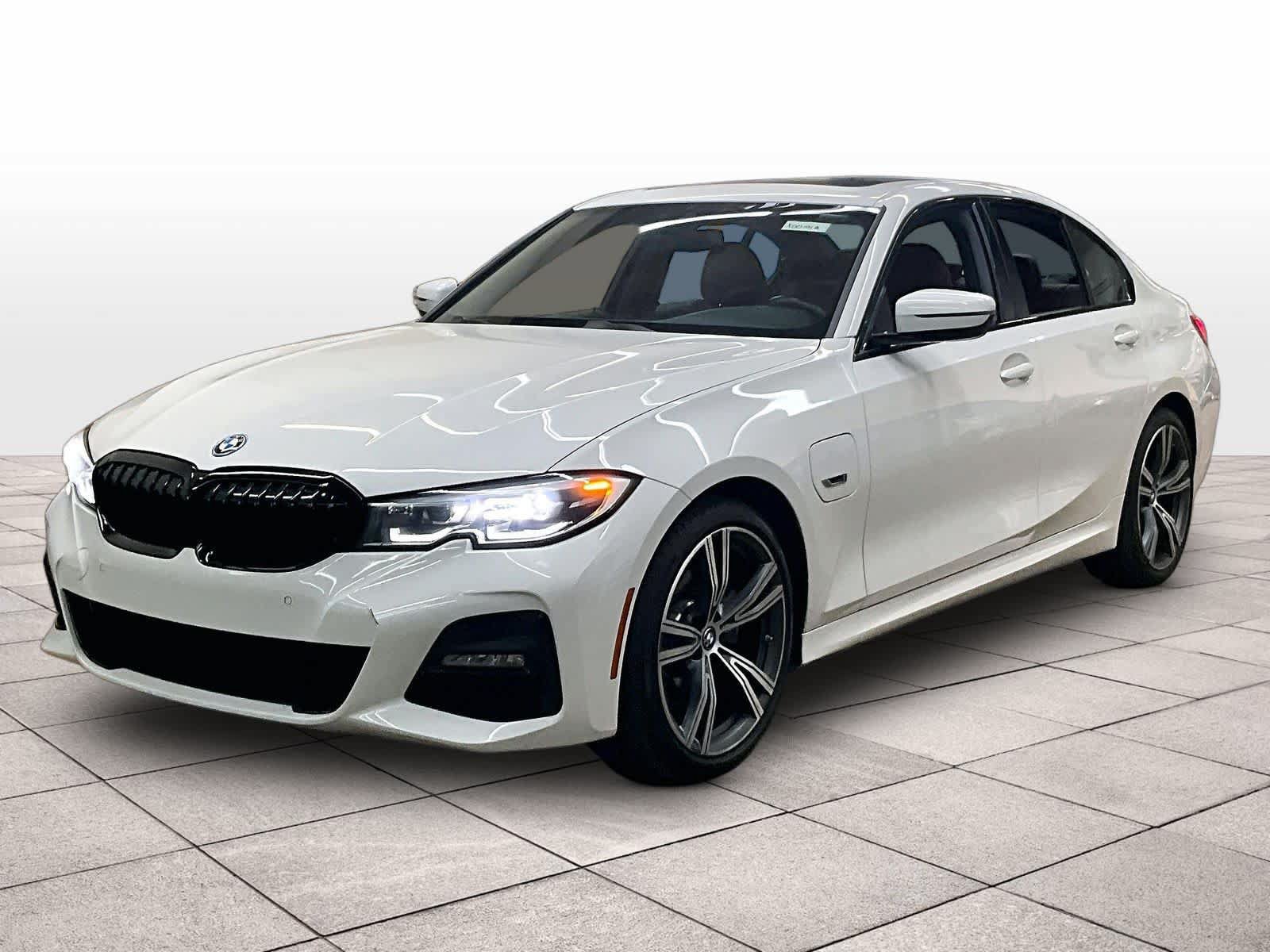 Used 2022 BMW 330e w/ M Sport Package RWD image 1