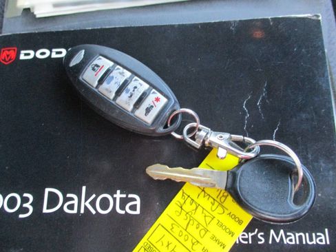 Used 2003 Dodge Dakota SLT AWD/4WD image 28